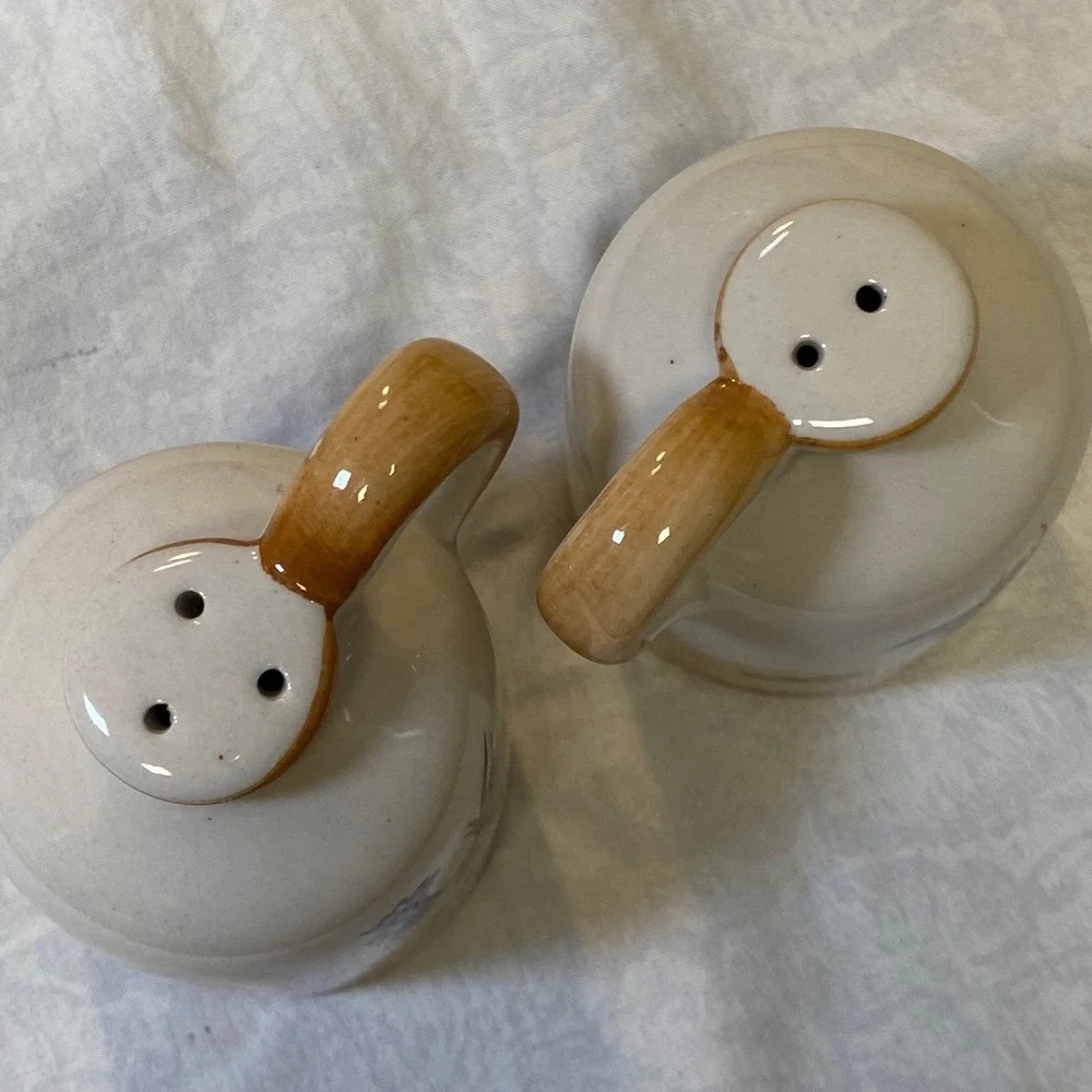 Young's Rooster Chicken Salt Pepper‎ Shakers Farmhouse Country Kitchen Ceramic